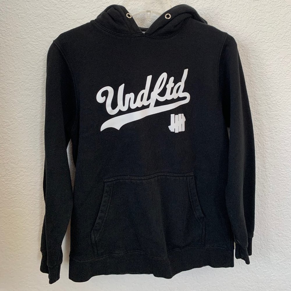 Undefeated hooded sweater